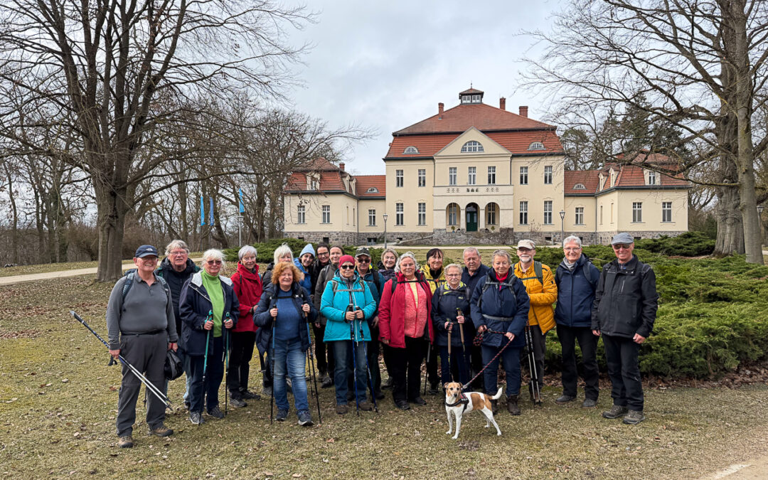 Frühlingswanderung rund um das Schloss & Gut Liebenberg